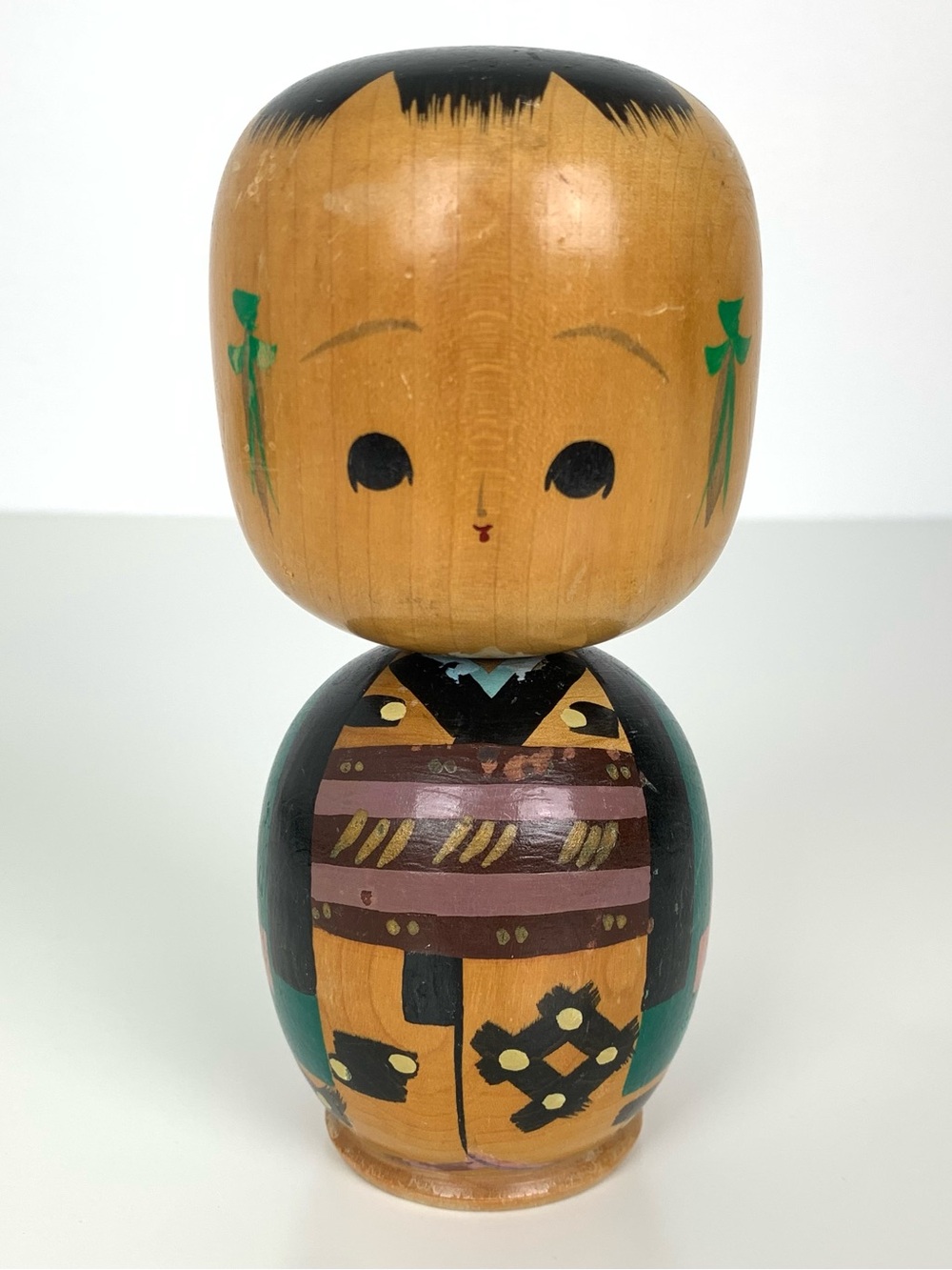 Kokeshi Doll Vtg Wood Handpainted Kimono Stamped Black Green Wobbly Head 6”
